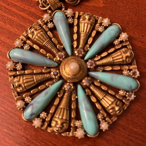 Vintage Clown Face Faux Turquoise Lucite Medallion Necklace - Picture 4 of 6